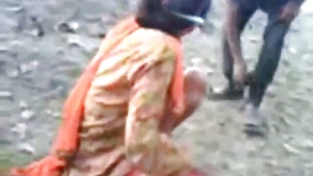 স্বামী ও হিন্দি সেক্সি গান স্ত্রী, লাল চুলের,